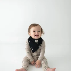 Bib in Big Midnight Magnolia
