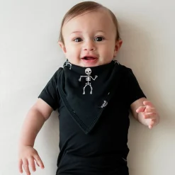 Bib in Skeleton