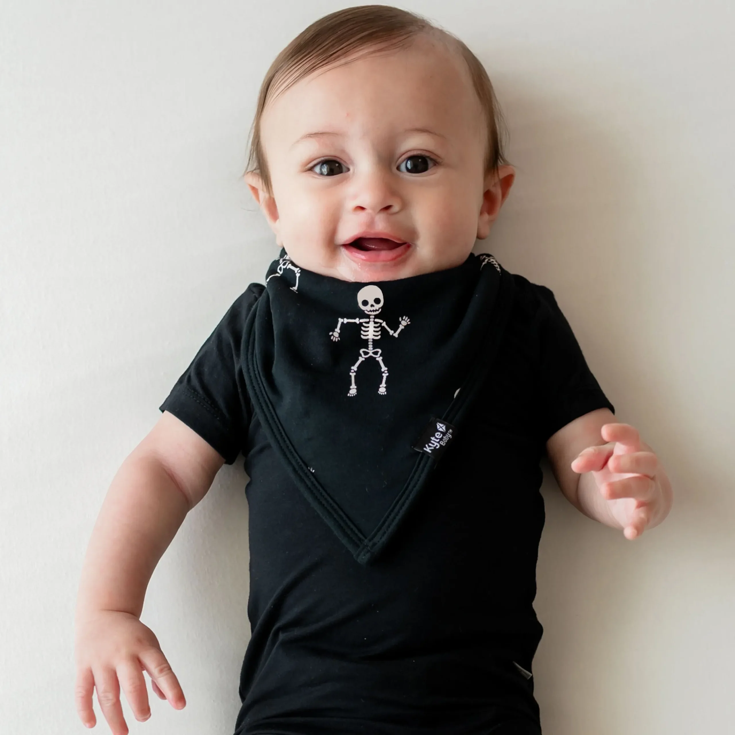 Bib in Skeleton