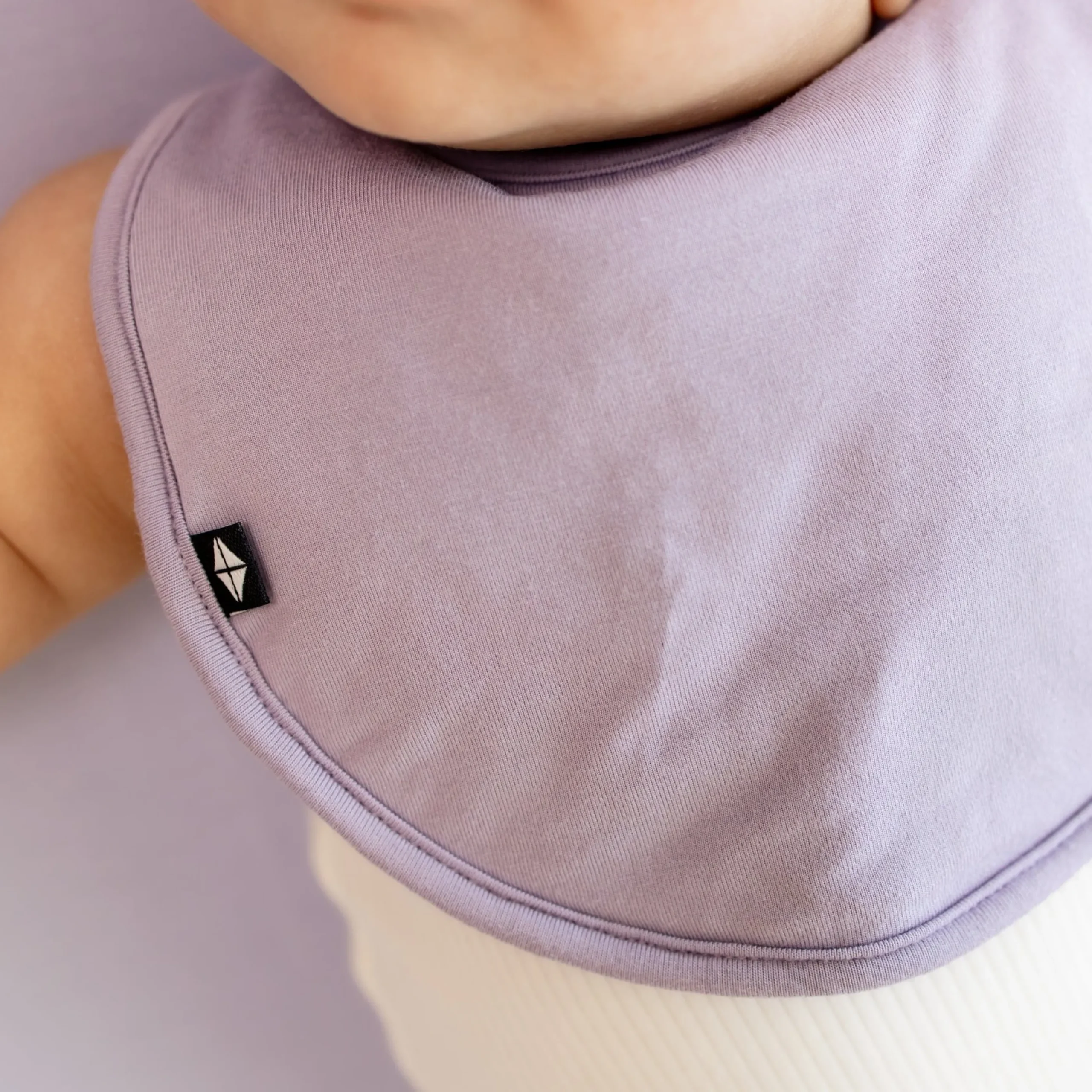 Cushy Bib in Taro