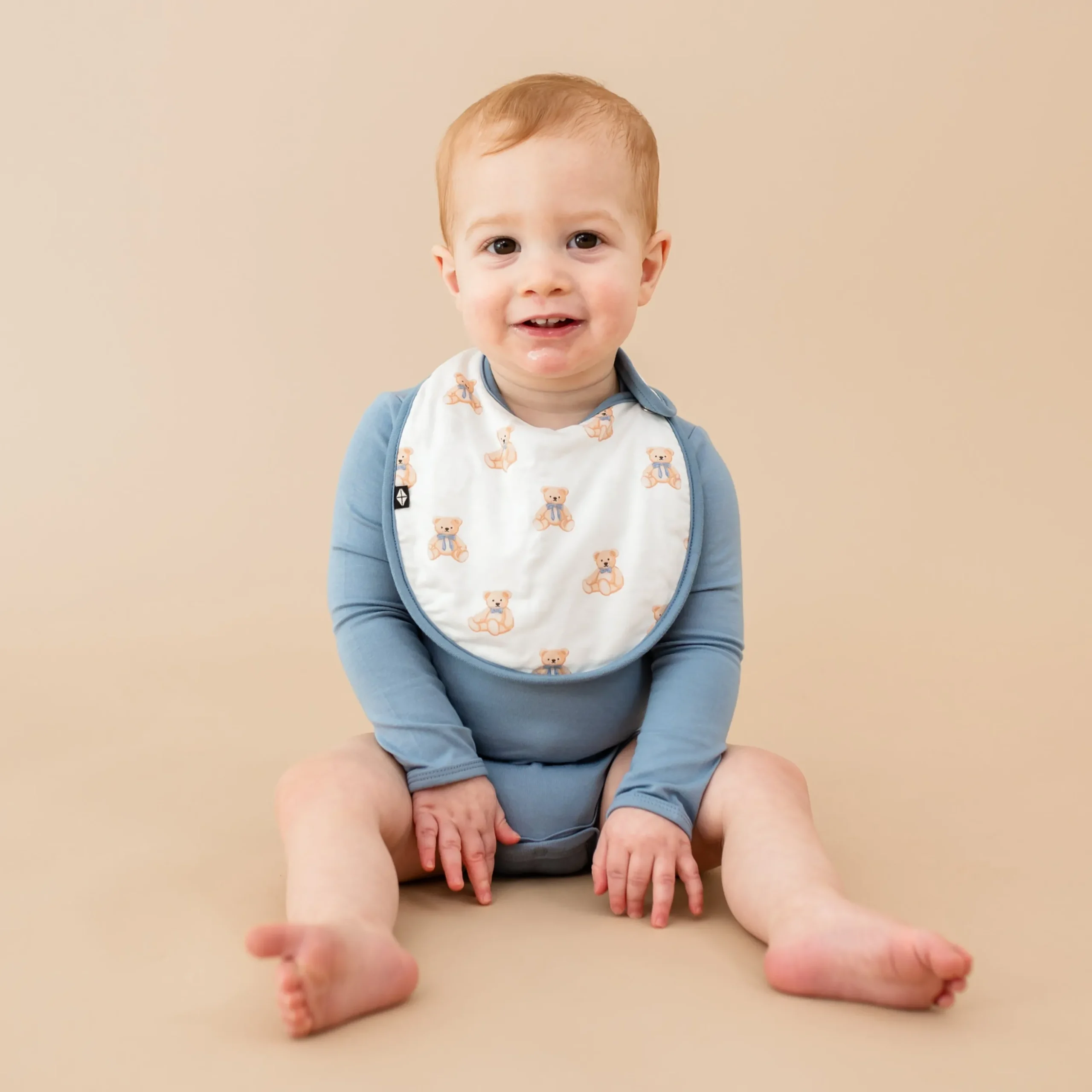 Cushy Bib in Teddy Bear