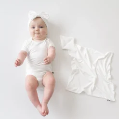 Kite Lovey in Cloud