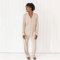Long-Sleeved Women's Pajama Set in Gingham Bisque
