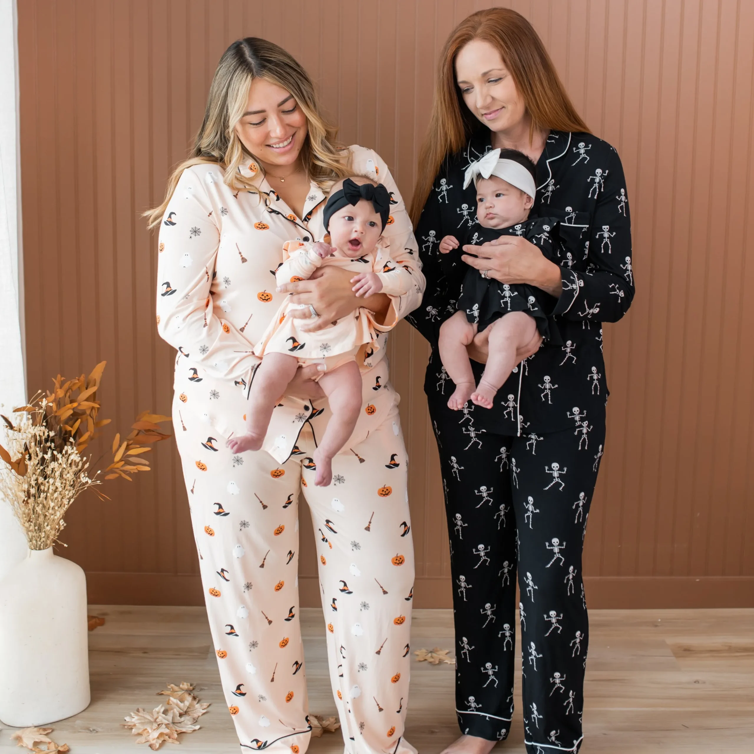 Long-Sleeved Women's Pajama Set in Bewitched