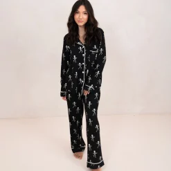 Long-Sleeved Women's Pajama Set in Skeleton