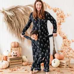 Long-Sleeved Women's Pajama Set in Skeleton