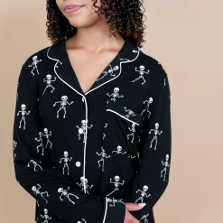 Long-Sleeved Women's Pajama Set in Skeleton