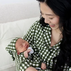 Long-Sleeved Women's Pajama Set in Gingham Fir