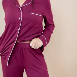 Long-Sleeved Women's Pajama Set in Burgundy with Cloud Trim