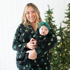 Long-Sleeved Women's Pajama Set in Twinkle Tree