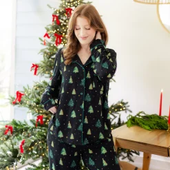 Long-Sleeved Women's Pajama Set in Twinkle Tree