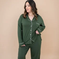 Long-Sleeved Women's Pajama Set in Fir with Cloud Trim