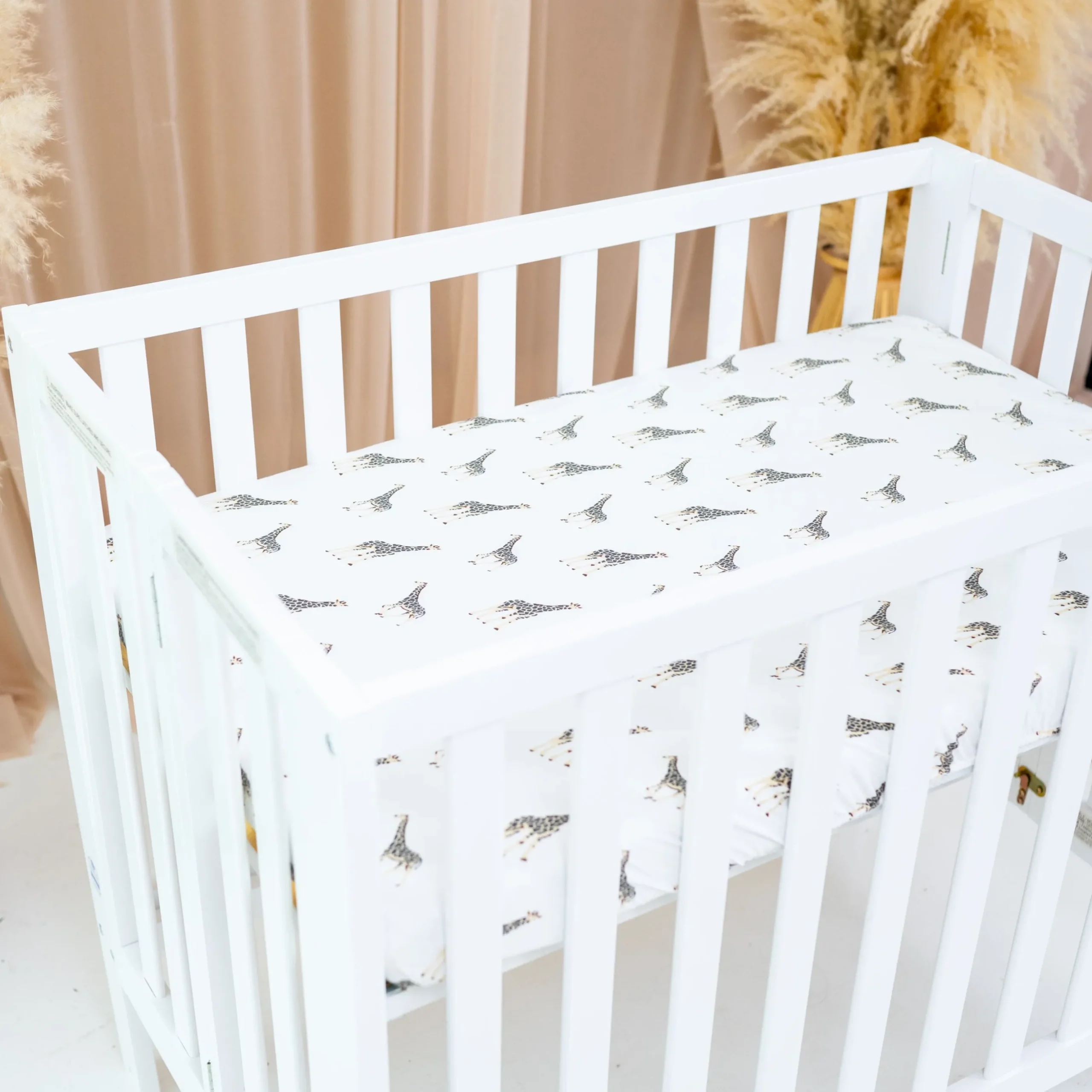 Mini Crib Sheet in Giraffe
