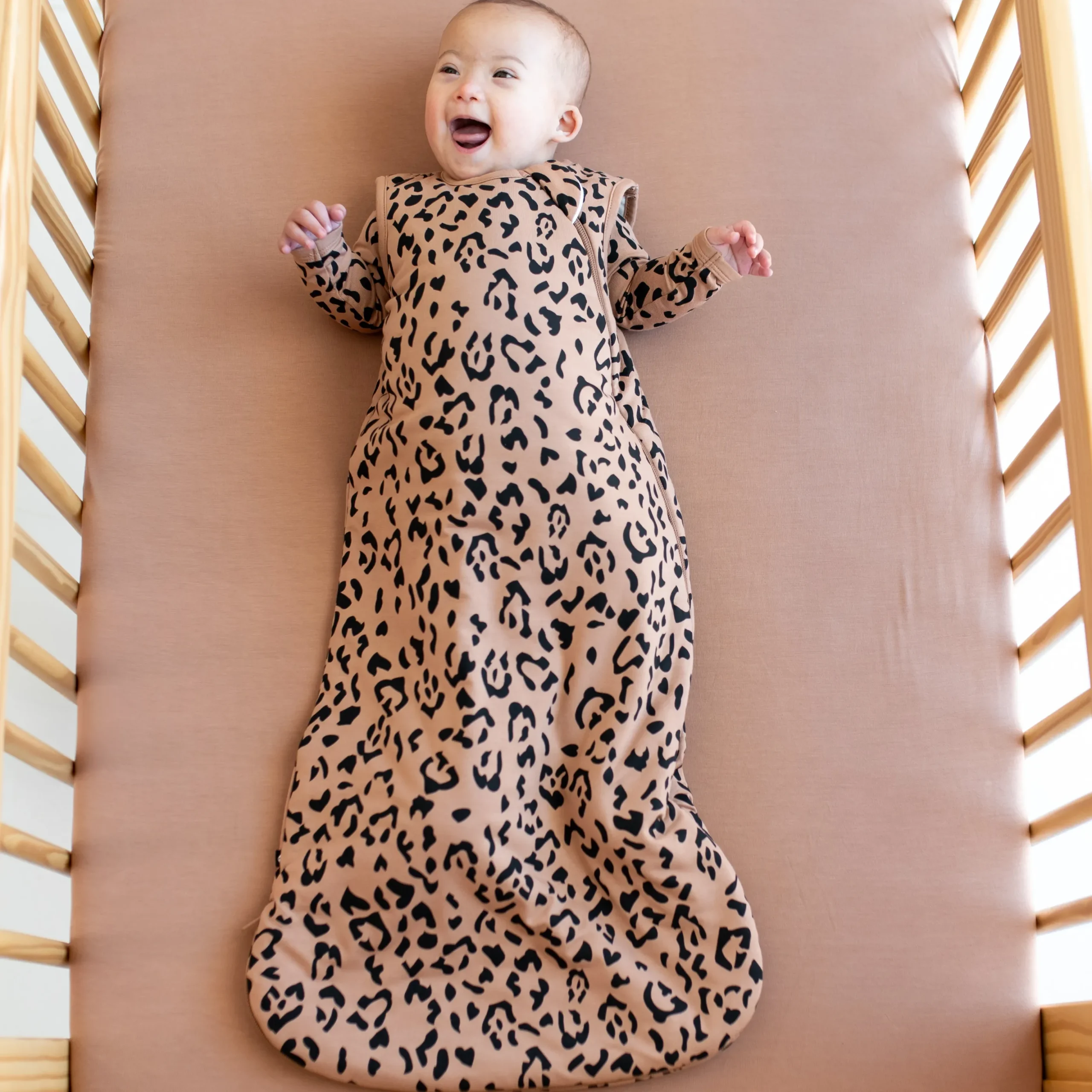 Sleep Bag in Latte Leopard 1.0