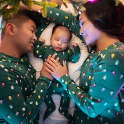 Women's Jogger Pajama Set in Merry and Bright