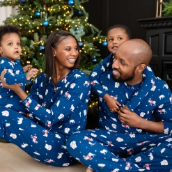 Women's Jogger Pajama Set in Frosty Friends