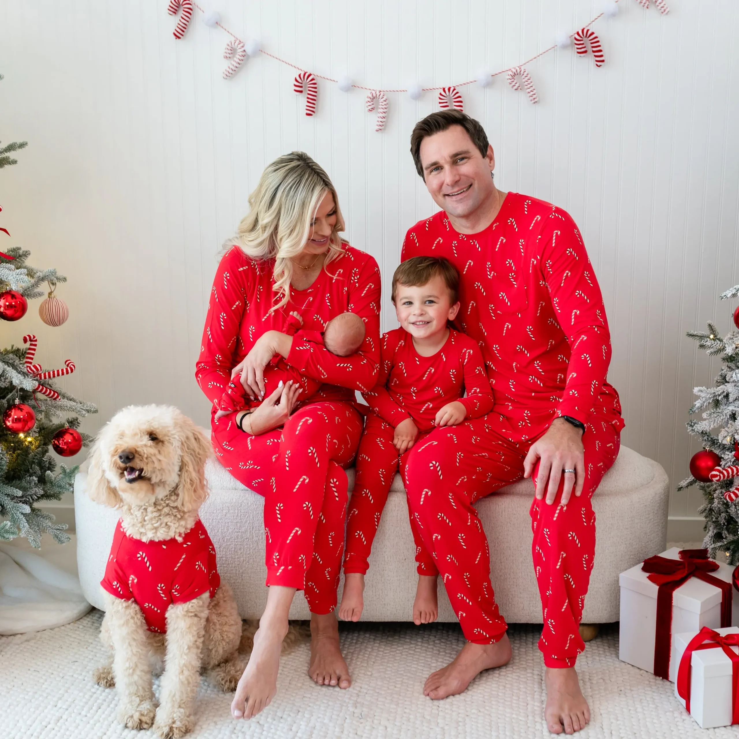 Women's Jogger Pajama Set in Candy Cane