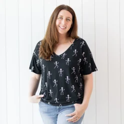 Women's Relaxed Fit V-Neck in Skeleton