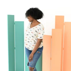 Women’s Relaxed Fit V-Neck in Vintage Truck