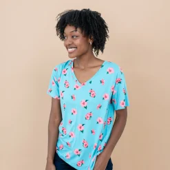Women’s Relaxed Fit V-Neck in Hibiscus
