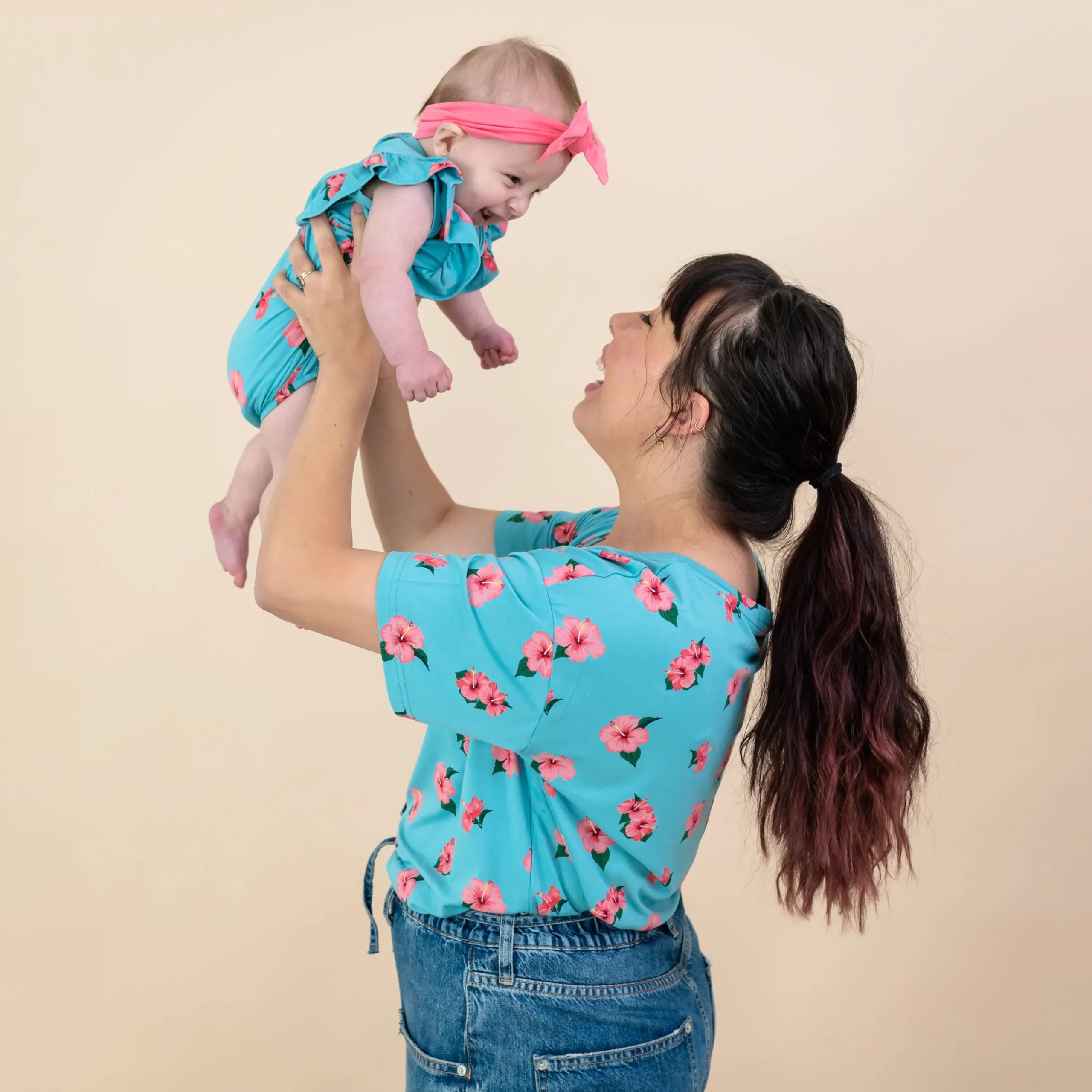 Women’s Relaxed Fit V-Neck in Hibiscus